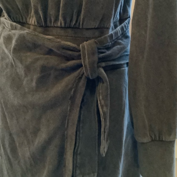 New Daily Practice by Anthropologie Tie-Front
Lounge Mini Dress Gray Medium - Picture 2 of 5